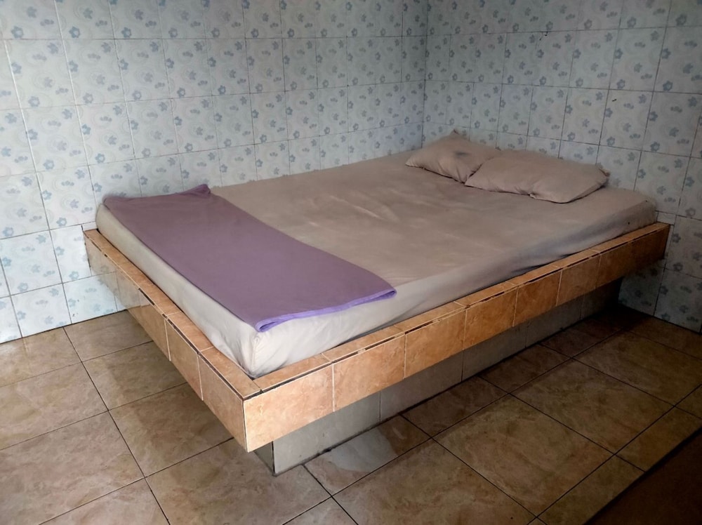 Economy Room - Photo 2
