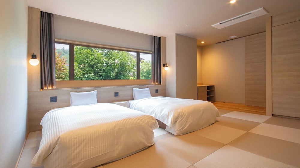 Standard Japanese-Style Beds Room - Shower only - Non-Smoking - Photo 1