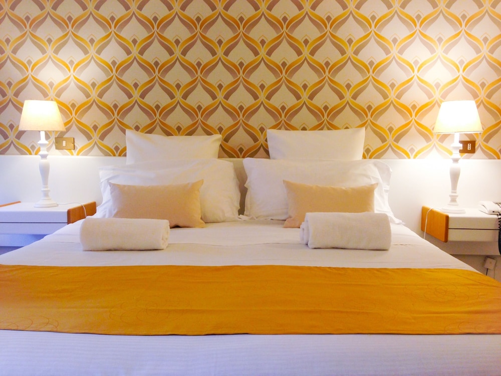 Classic Room, 1 Double or 2 Twin Beds - Photo 7