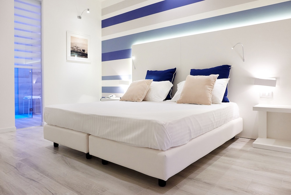 Double or Twin Room, Sea View