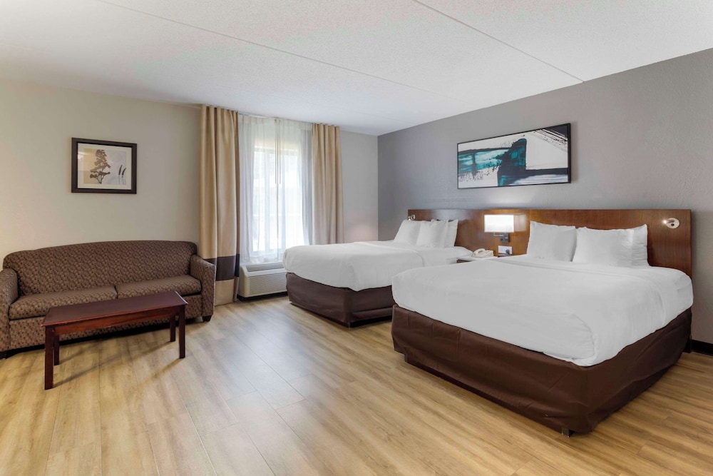Suite, Multiple Beds, Accessible, Non Smoking - Photo 1