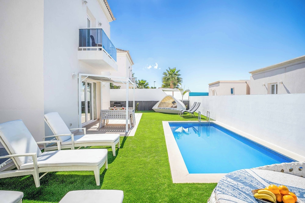 Villa (4 Habitaciones)
