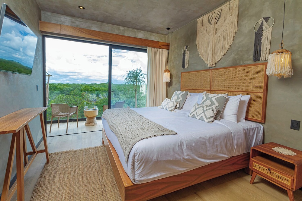 Panoramic Penthouse