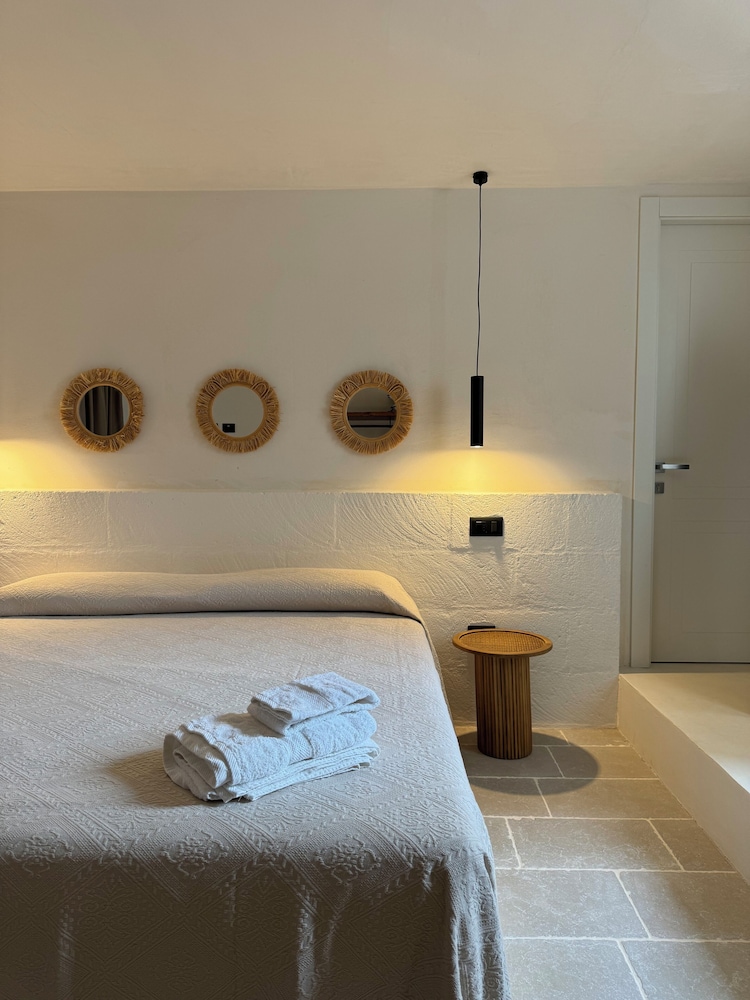 Suite 6 Deluxe Quadruple Room, Vineyard View