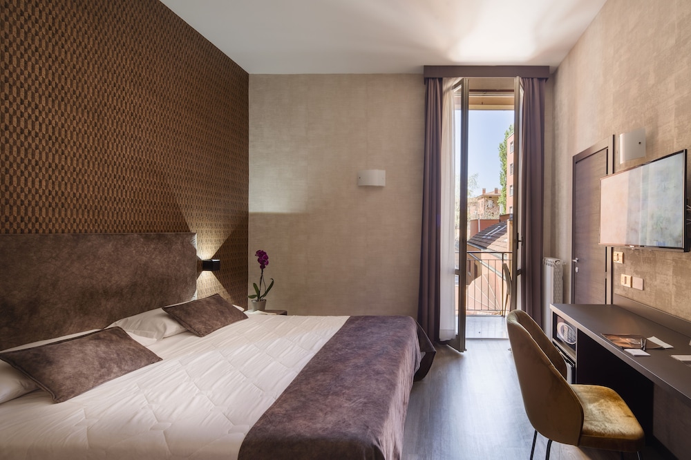 Classic Double Room Single Use photo 2