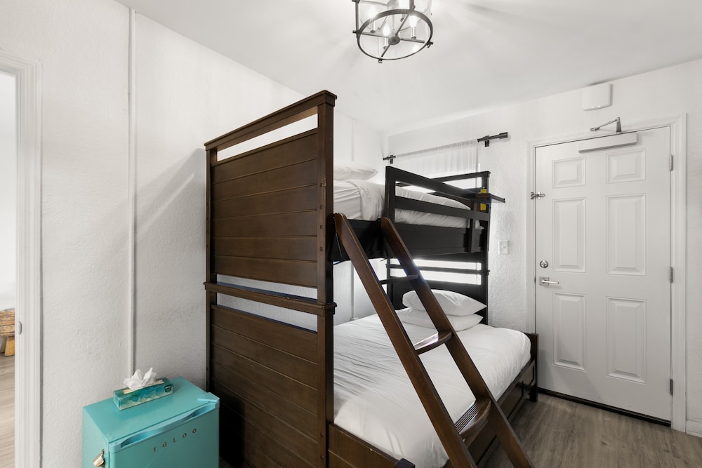 Bunk Room Suite