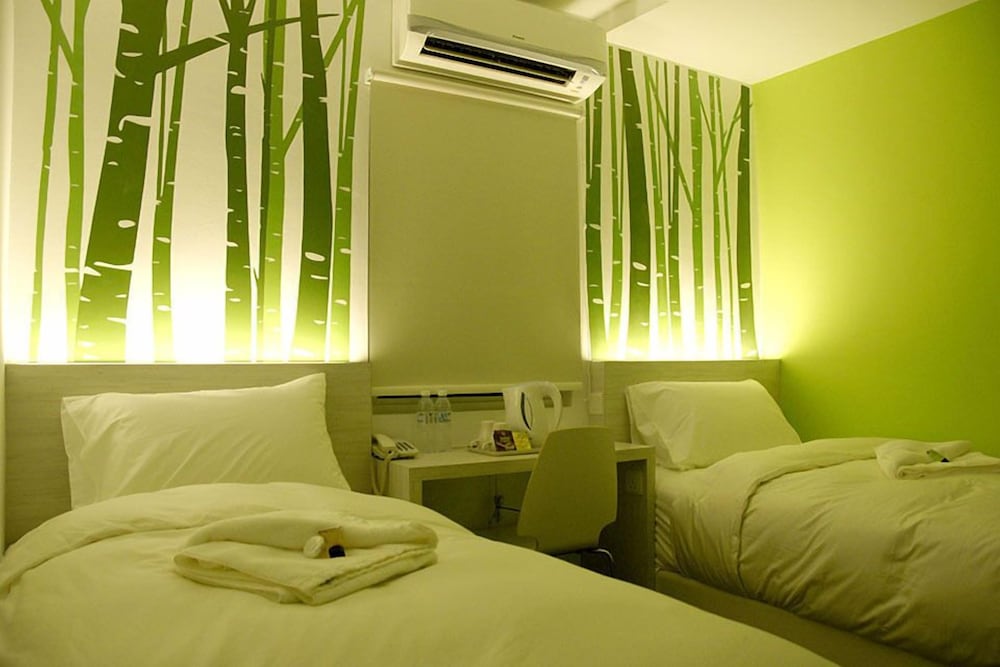 Standard Room (Twin)