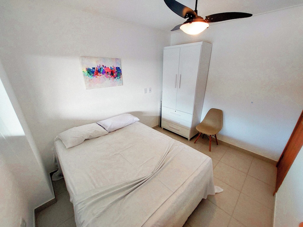 Basic Apartment photo 3