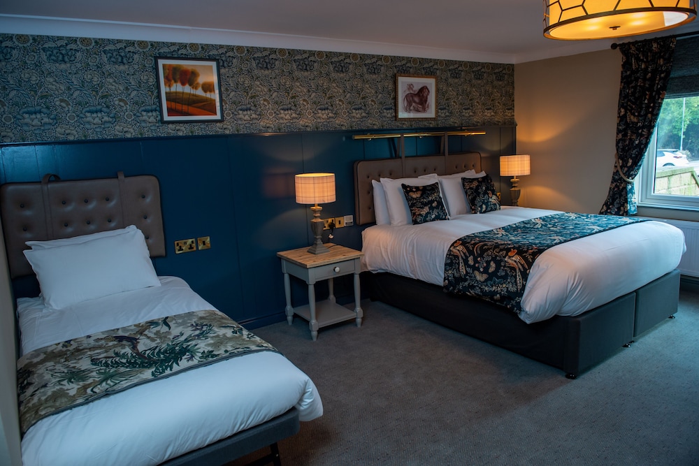 Family Room - Photo 3