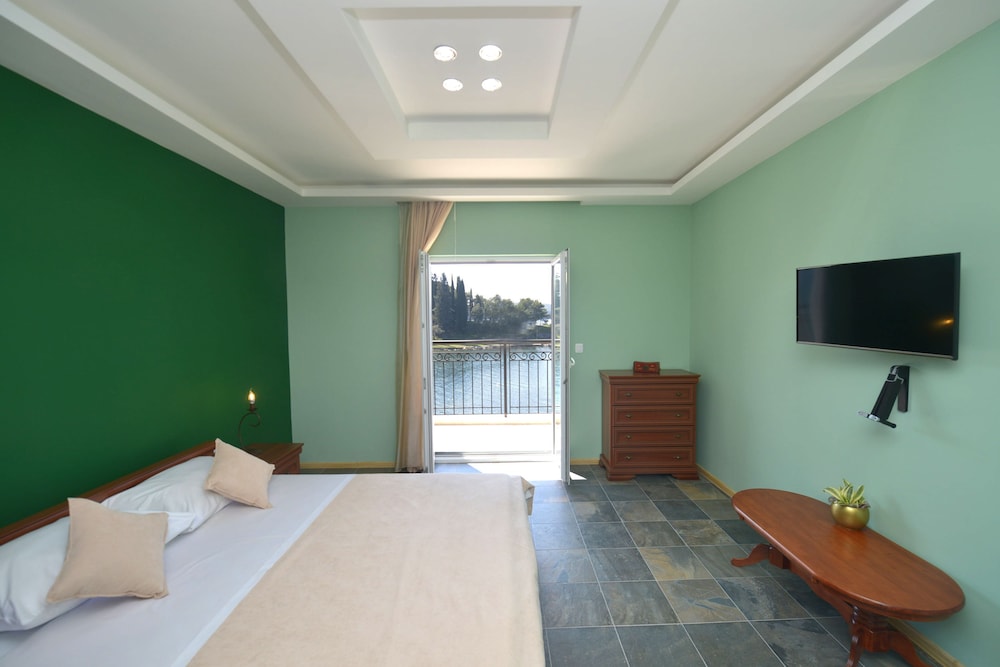 Luxury Apartment, Sea View (Verde)