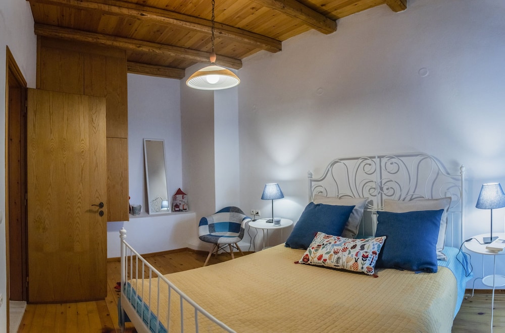 House, 2 Bedrooms
