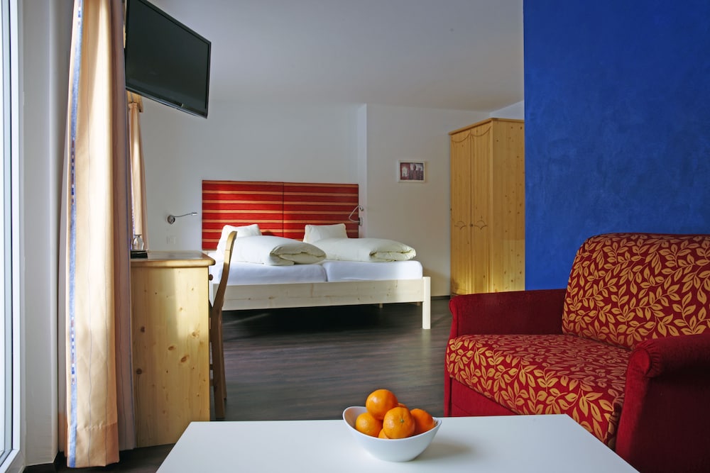 Deluxe Double Room, Accessible (H4RS) photo 1
