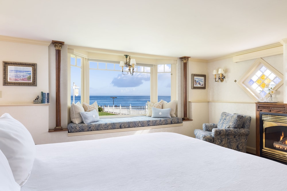 Premium Room, 1 King Bed, Sea View