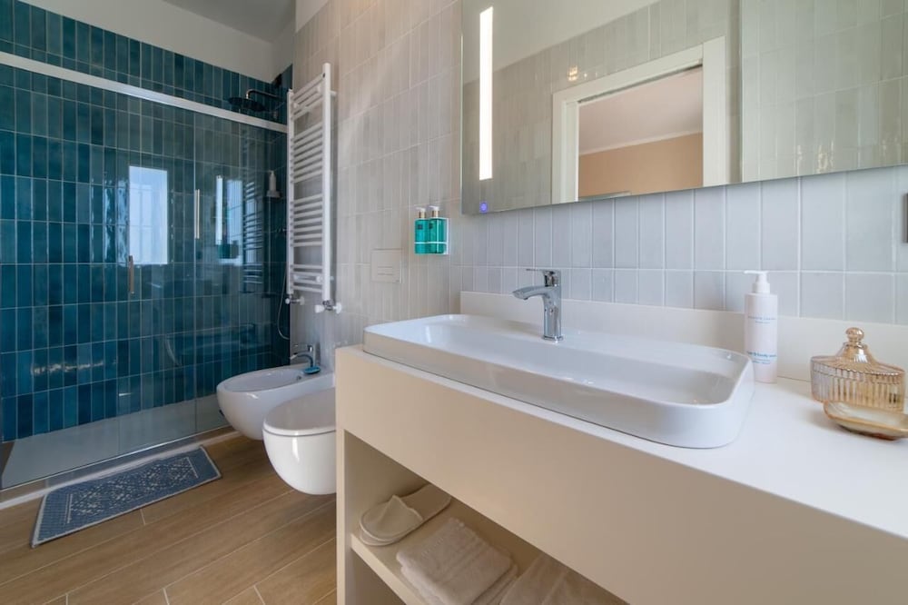 Executive Room, 1 Bedroom, Private Bathroom photo 2