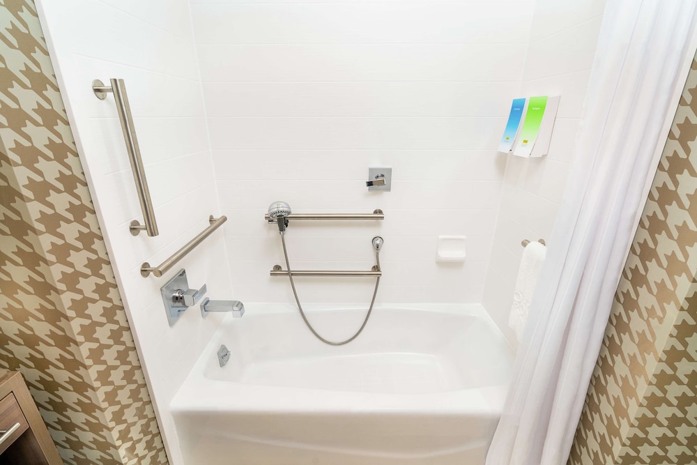 Available room