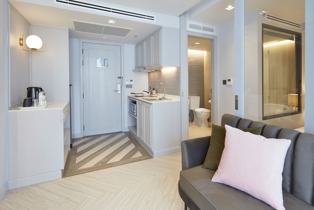 1 Bedroom Suite
