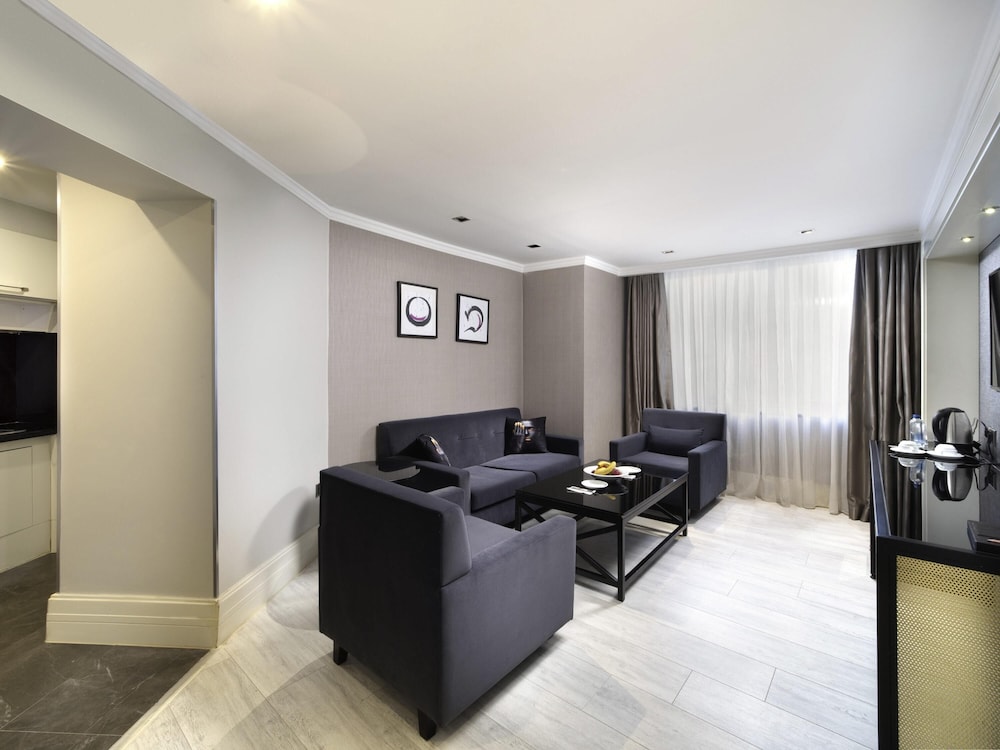 Family Suite, City View photo 3