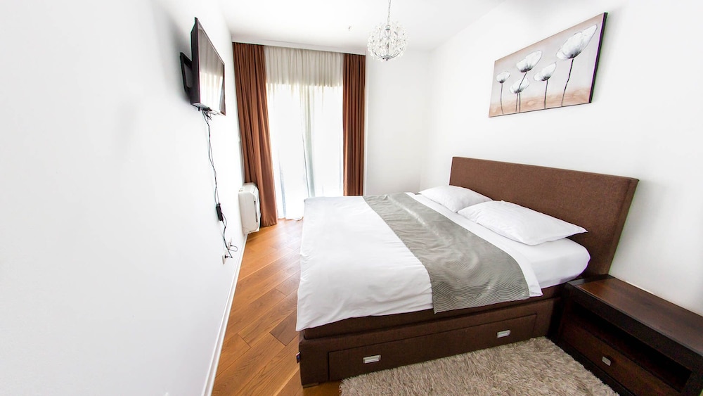 Superior Apartment photo 2