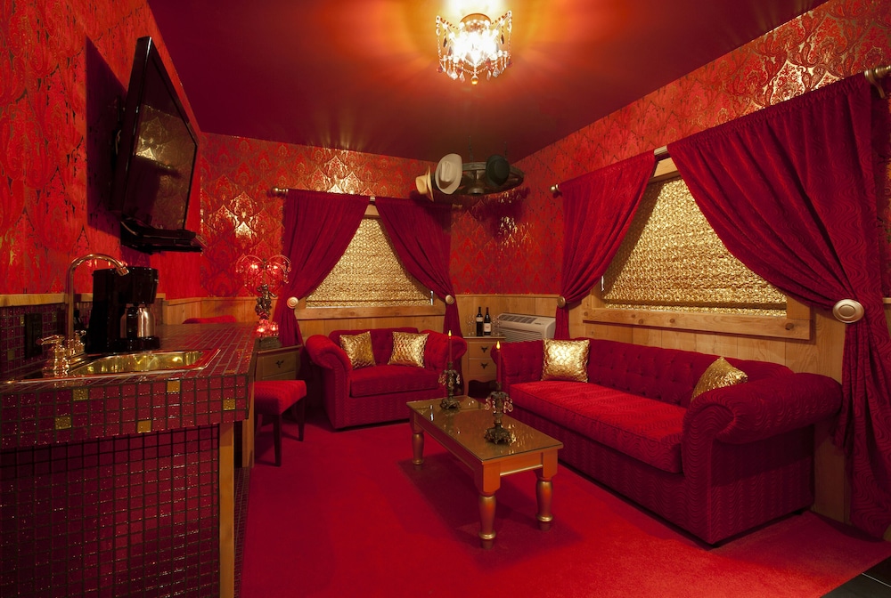 Miss Kitty's Saloon photo 1