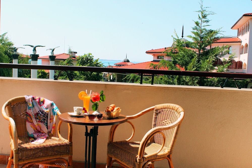 Studio (Free Beach Access, Free Wifi, Parking)