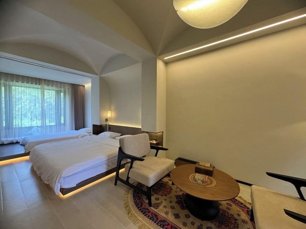 Luxury Condo, Patio, Courtyard View