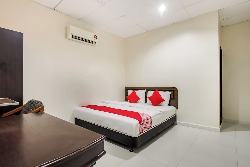 Standard Double Room, 1 King Bed photo 3