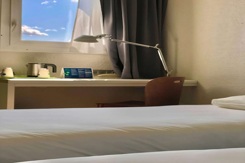 Next Generation, Superior Room, Multiple Beds thumbnail 5