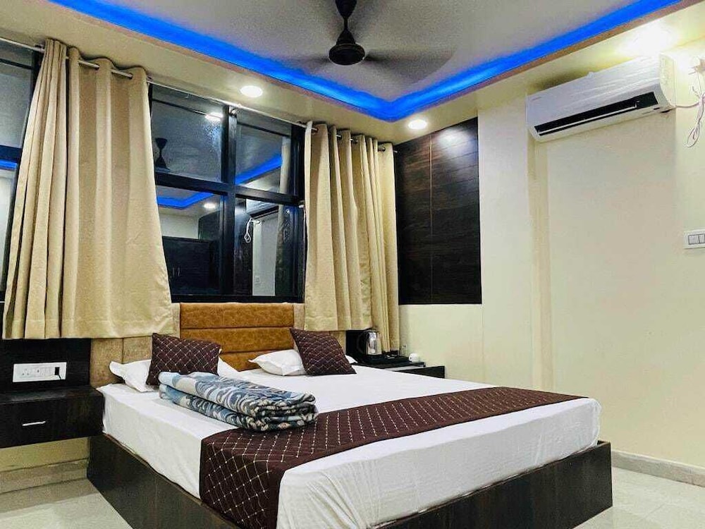 Deluxe Double Room, Balcony, City View photo 1