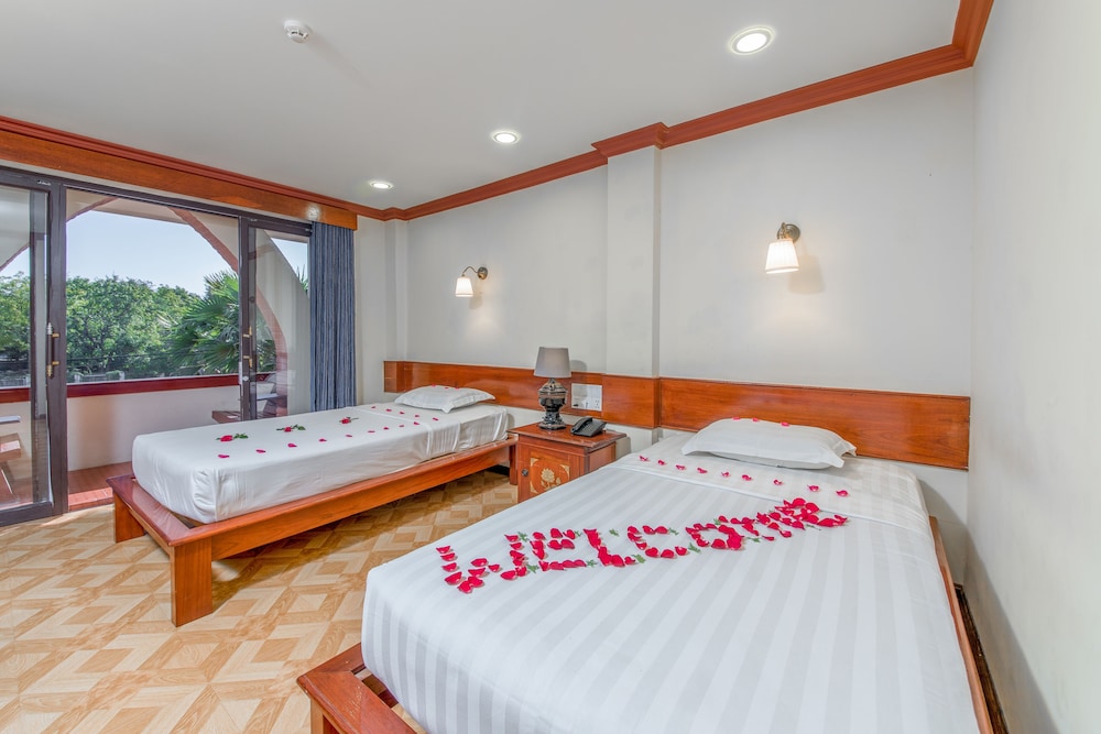 Deluxe Room, City View