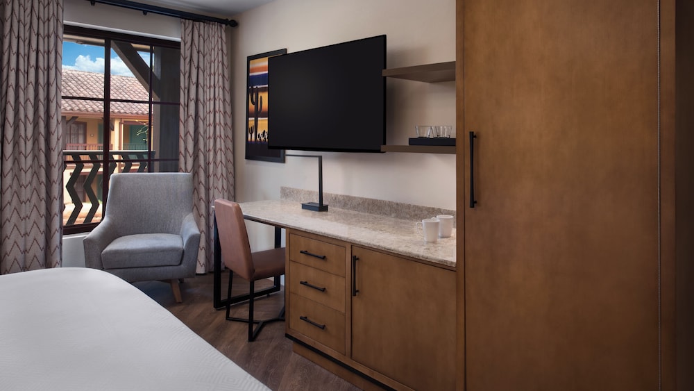 Village - King Bed. Hearing accessible - visual alarms and notifications. 1 king bed. - Photo 1