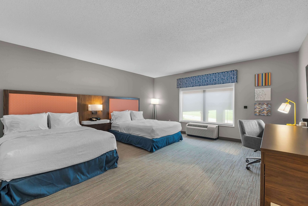 Two Queen Beds, Non-Smoking, Accessible - Photo 6