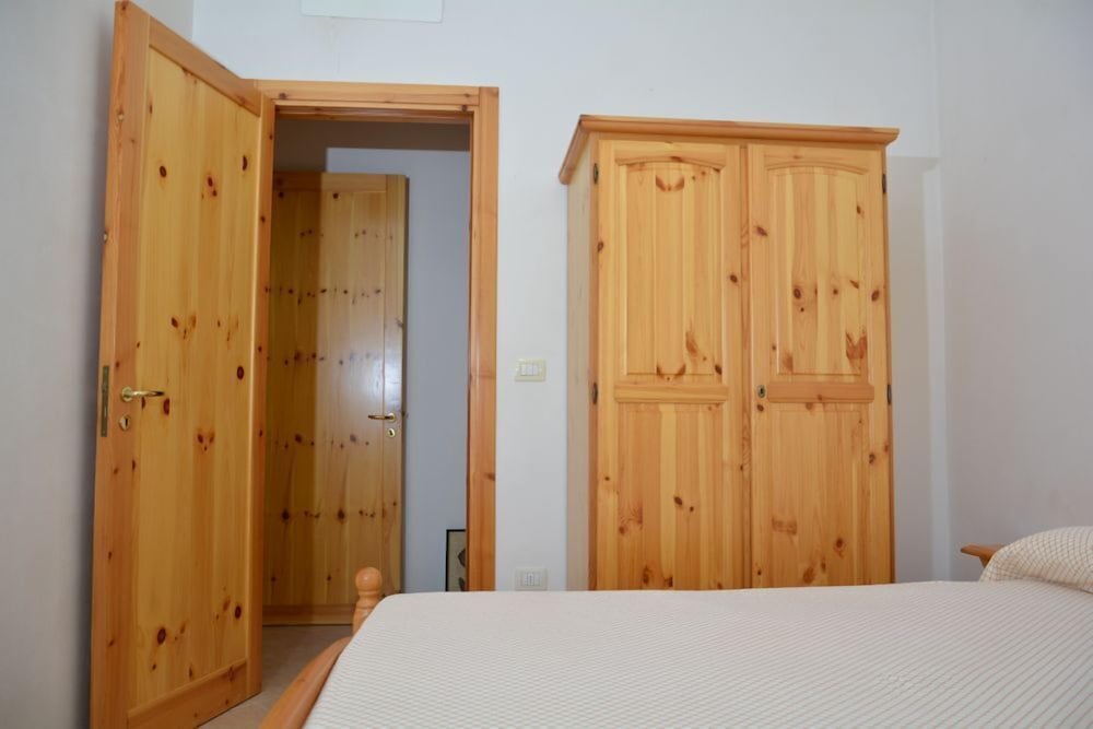 Basic Studio (1A) photo 2