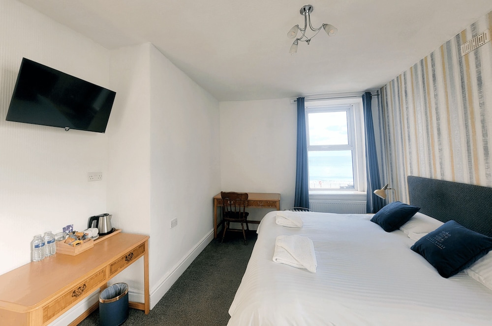 Superior Double Room, Ensuite, Sea View
