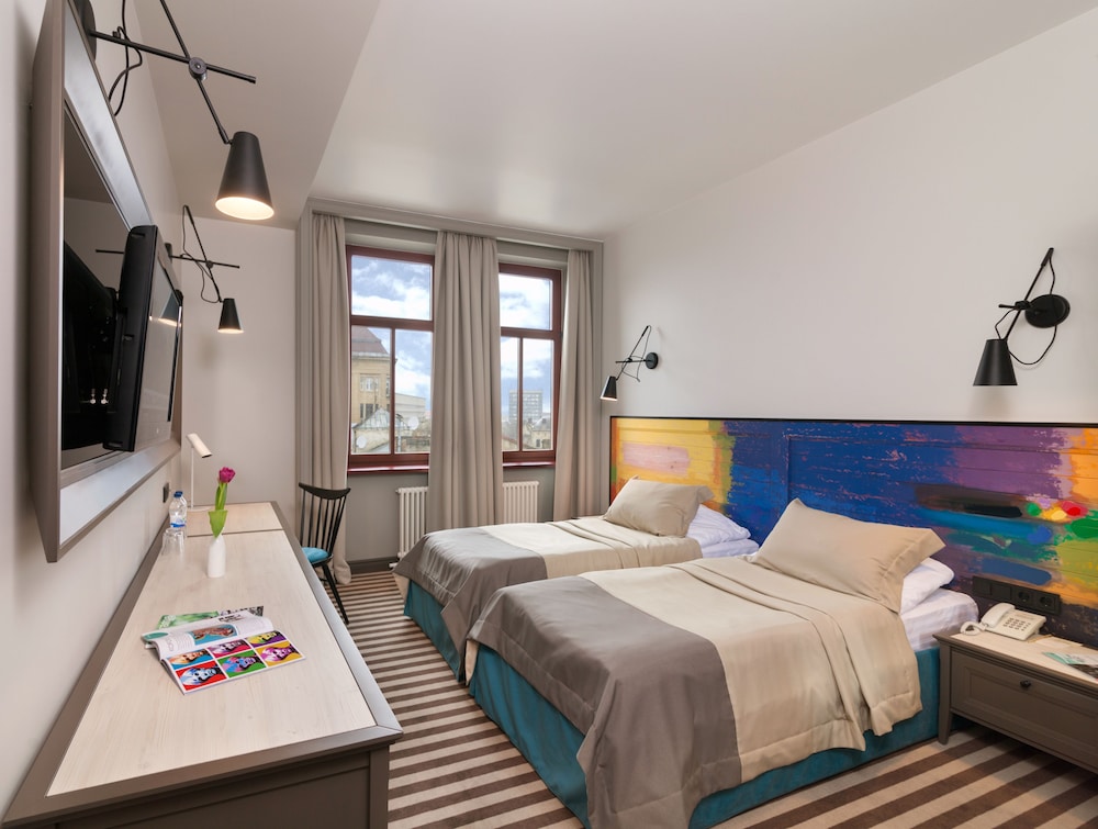 Standard Room, 2 Twin Beds photo 3