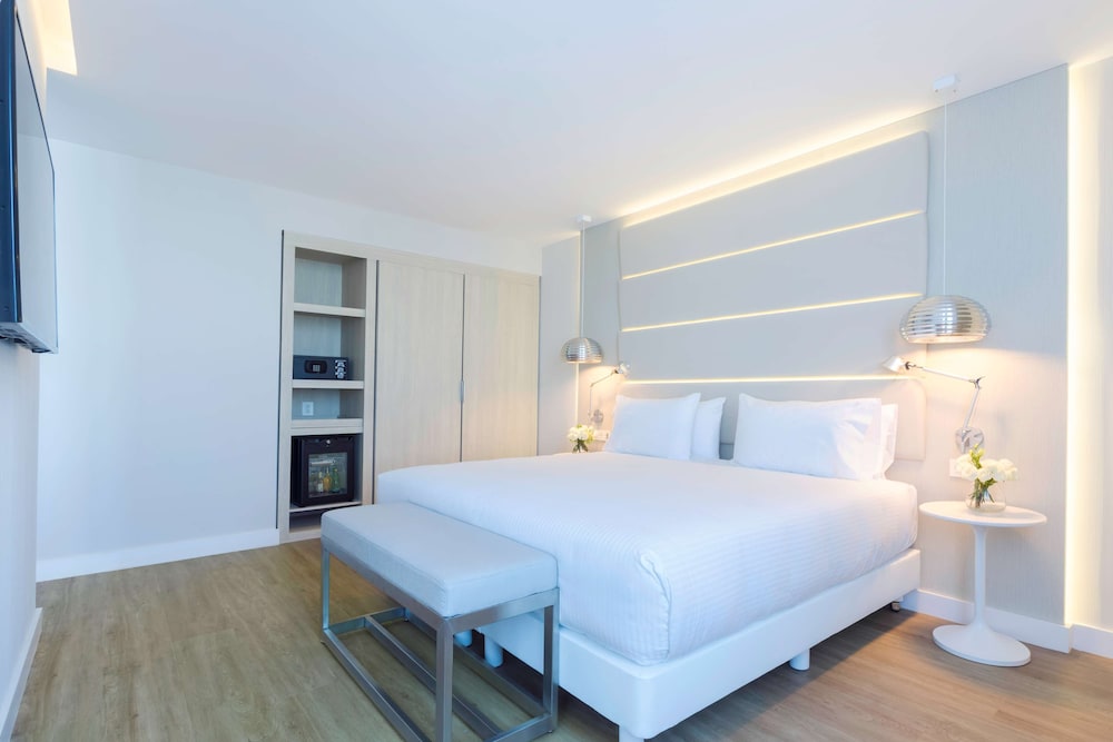 Standard Room (Extra Bed 2 adults + 2 children)