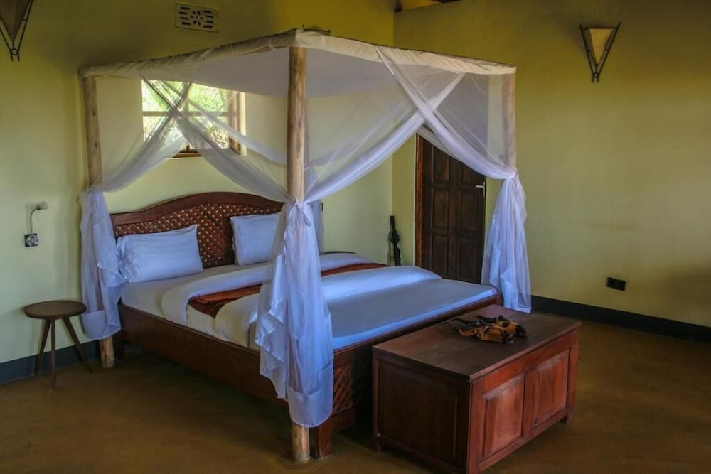 Panoramic Double or Twin Room, Lake View (1 King Bed + Extra Bed)