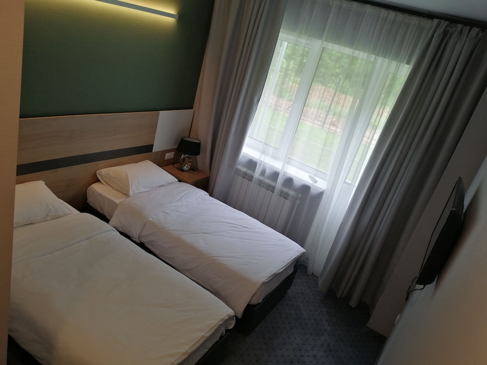 Economy Twin Room photo 1