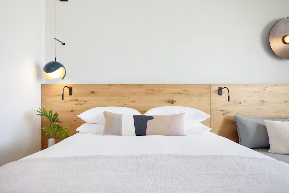 Standard Room, 1 King Bed, Mobility Accessible (neighborhood View)