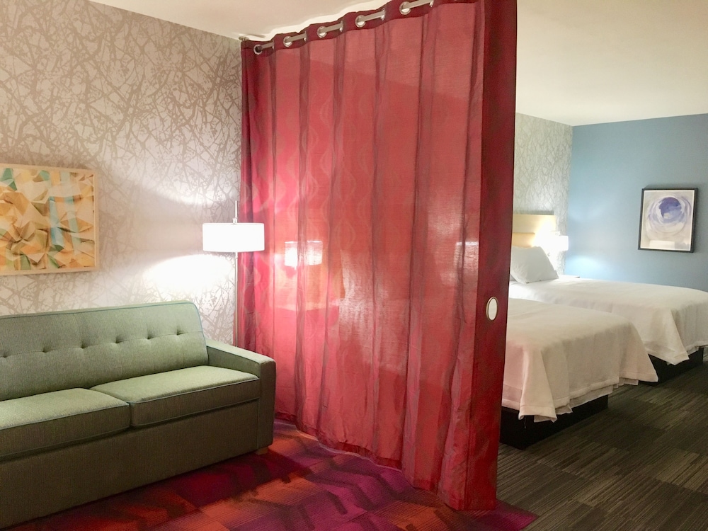 Studio, 2 Queen Beds, Accessible, Bathtub photo 2