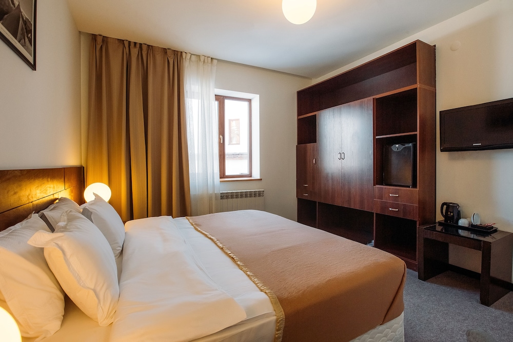 Standard Room photo 2