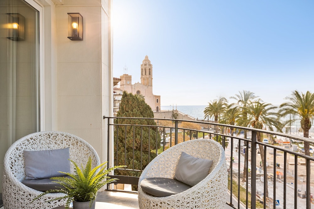 Superior Apartment, 3 Bedrooms, Sea View, Beachfront (Paseo de la Ribera 15) photo 3