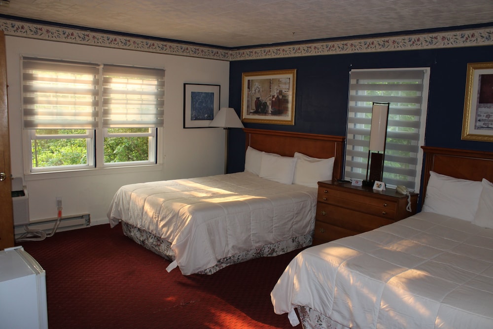 Standard Room, 2 Queen Beds photo 1