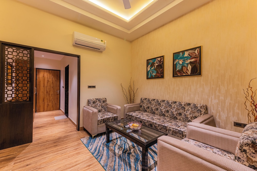Premium Room - Photo 12