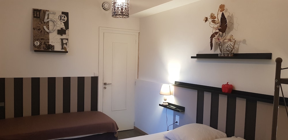 Triple Room photo 2