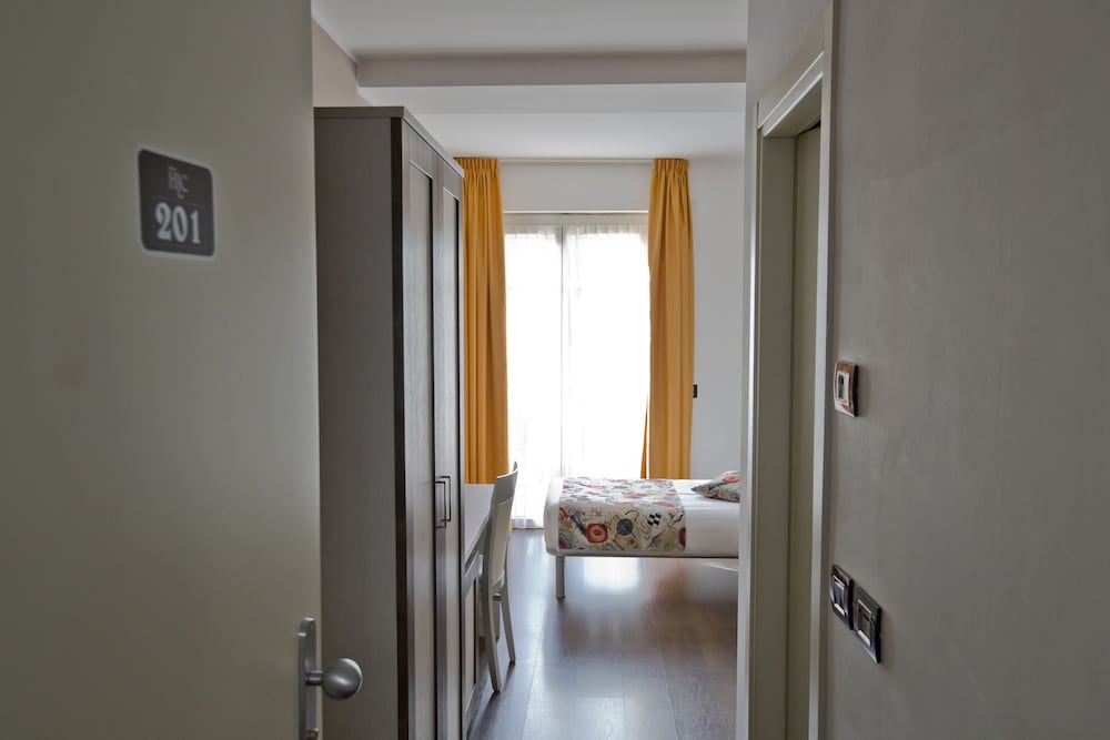 Standard Single Room photo 2