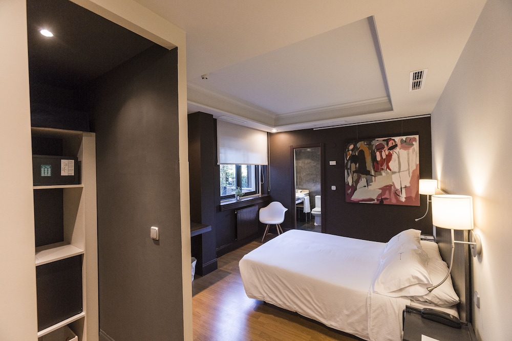 Standard Double / Triple Room