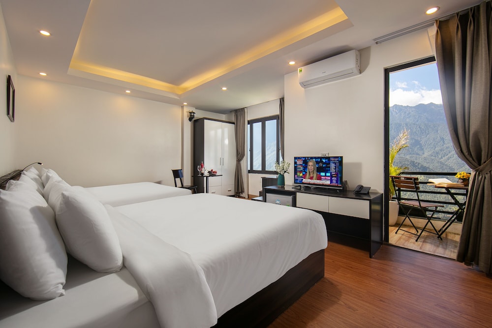 Family Quadruple Room, Mountain View - Photo 1