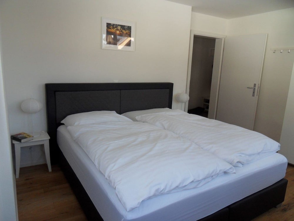 Apartment (Silverpeak)