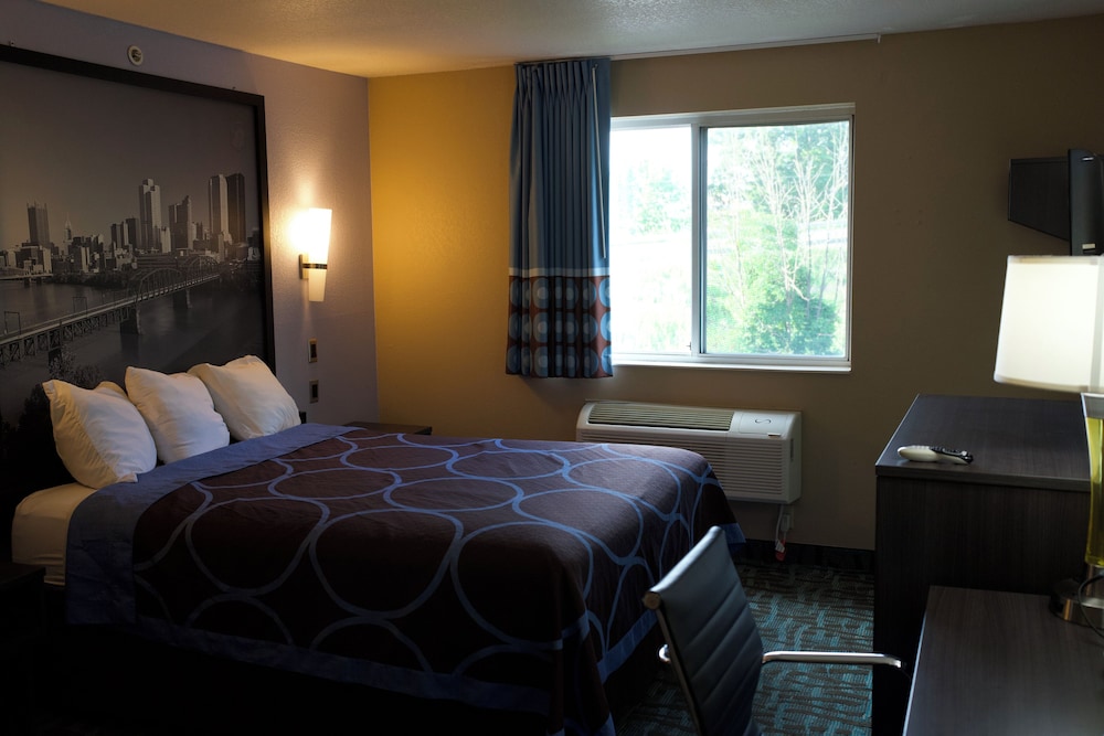 Standard Room, 1 Queen Bed - Photo 1