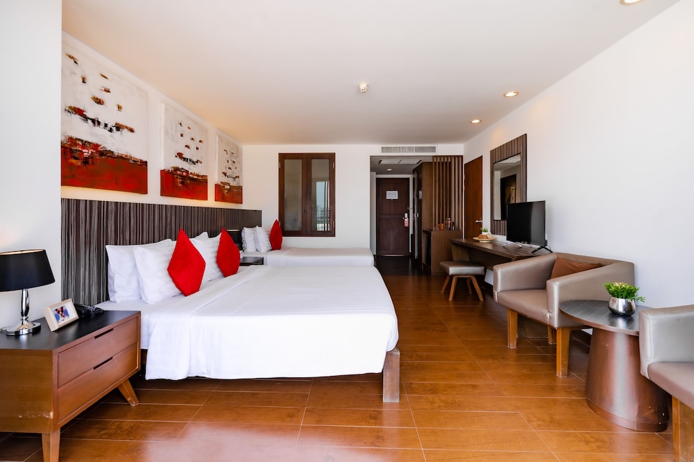 Deluxe Triple Room - Photo 4